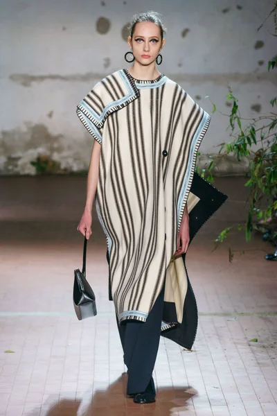 Look 41